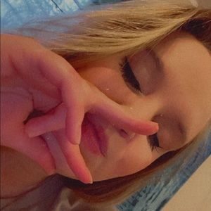 Meet your Posher, Cilla